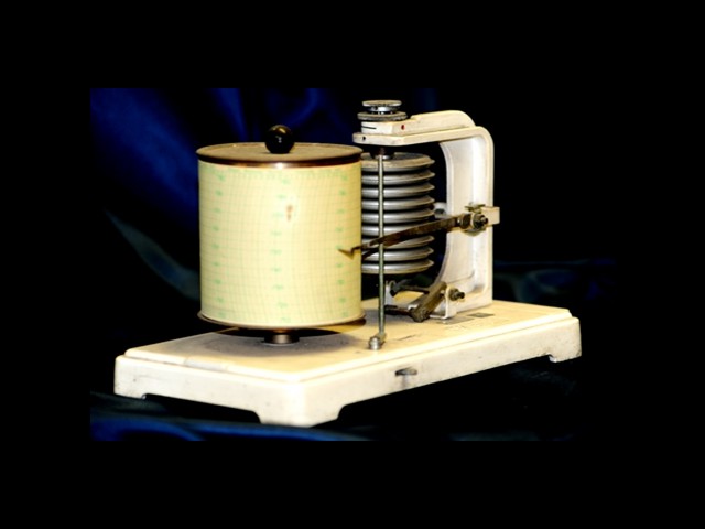 193 - 1 - Barografo metallo